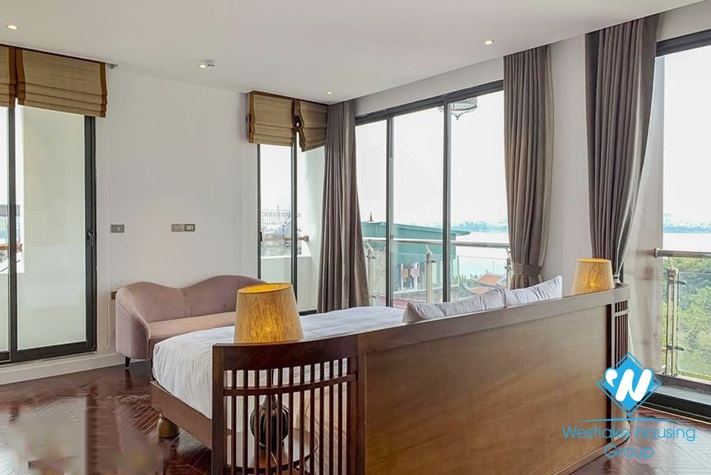 Spectacular lake-view 3 bedrooms apartment for rent in Dang Thai Mai area, Tay Ho